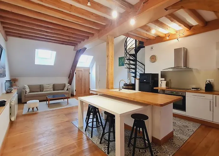 Cosy Burgundy Apartament *